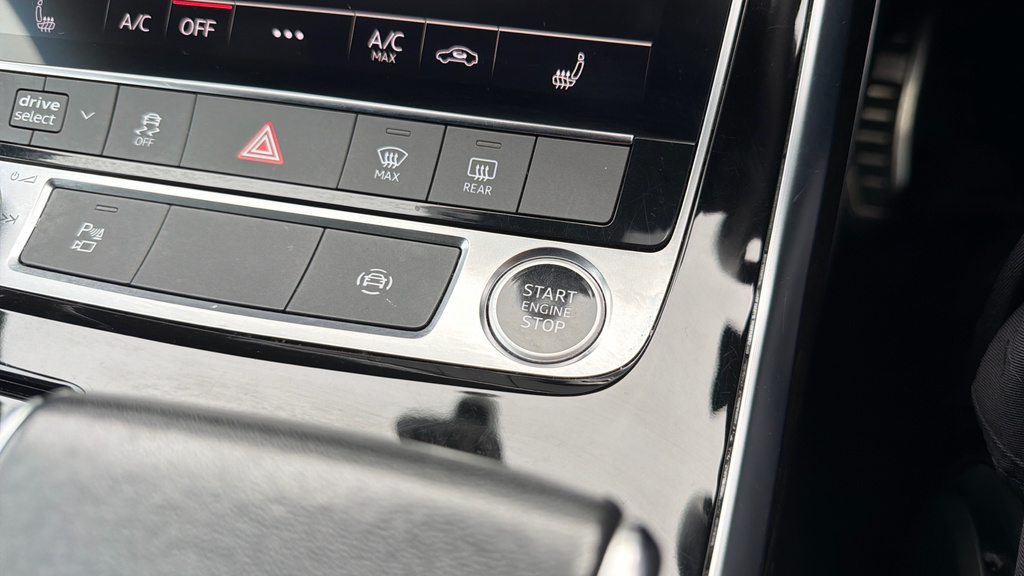 Audi Q7 55 Tfsi Quattro Black Edition Tiptronic Black #24