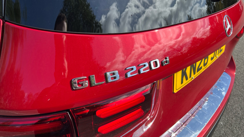 Mercedes-Benz GLB Class Glb350 85Kwh Amg Line Premium Plus Suv Elect Red #31