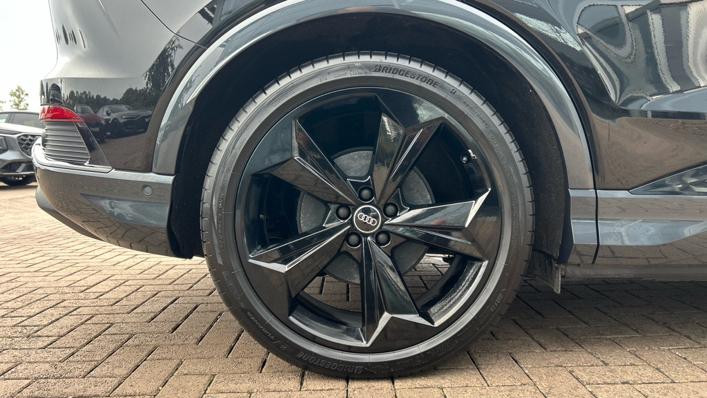 Audi Q4 E Tron 40 Sport 5-Door 82Kwh Grey #20