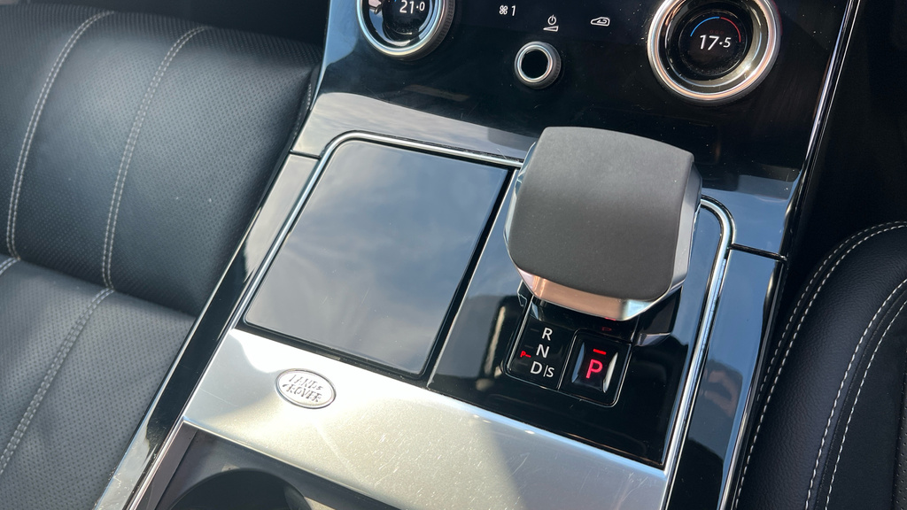 Land Rover Range Rover Velar 2.0 P250 Edition Black #26