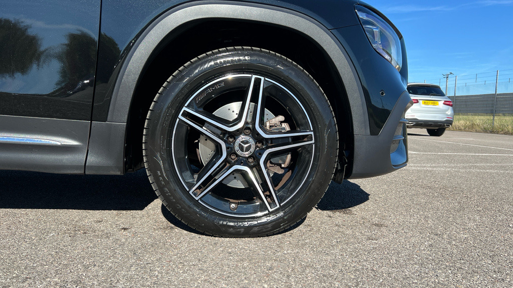 Mercedes-Benz GLB Class 200 Amg Line Premium Plus Night Edition Black #27