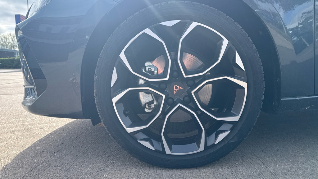 Cupra Leon 2.0 Tsi 300 Vz3 Dsg Grey #19