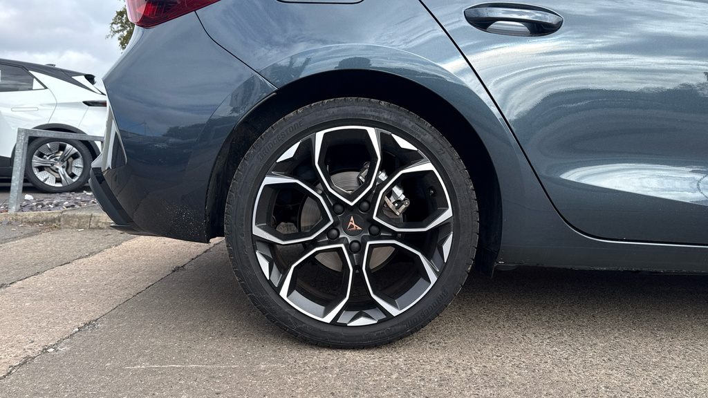Cupra Leon 2.0 Tsi 300 Vz3 Dsg Grey #17