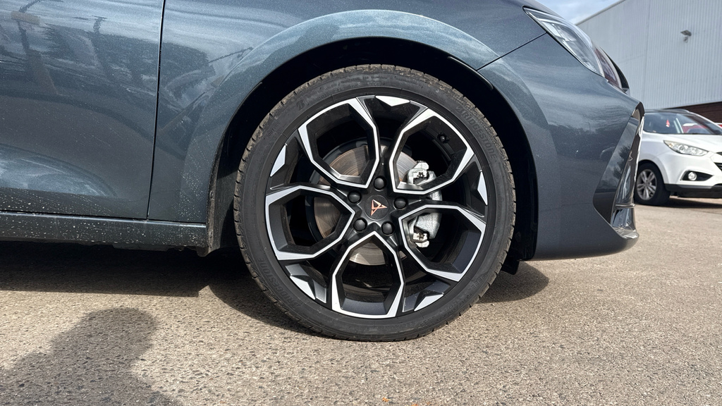 Cupra Leon 2.0 Tsi 300 Vz3 Dsg Grey #18