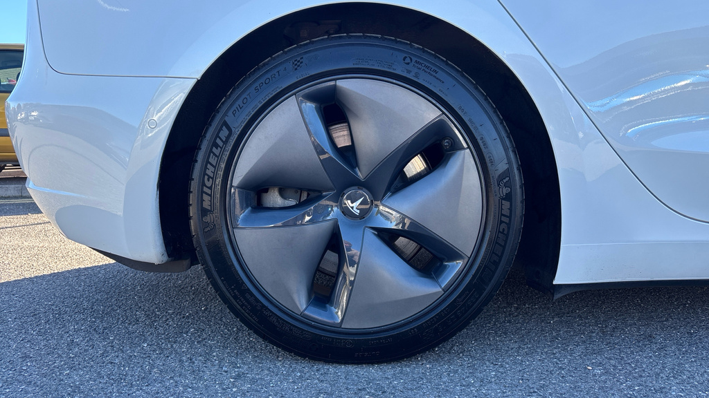 Tesla Model 3 Dual Motor Long Range 4Wde White #20