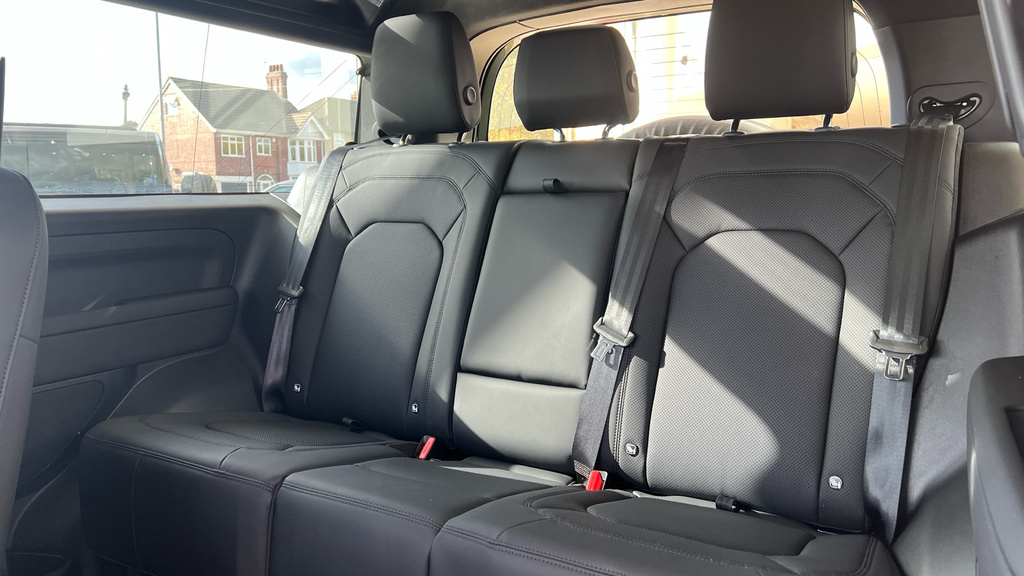 Land Rover Defender Defender 3.0 D250 Hard Top X-dynamic Se 3 Se Green #13