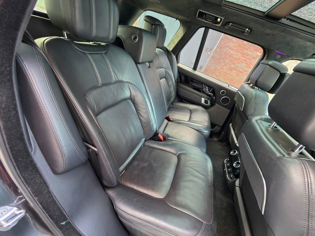 Land Rover Range Rover 4.4 Sdv8 Vogue Se 340 Bhp Black #16