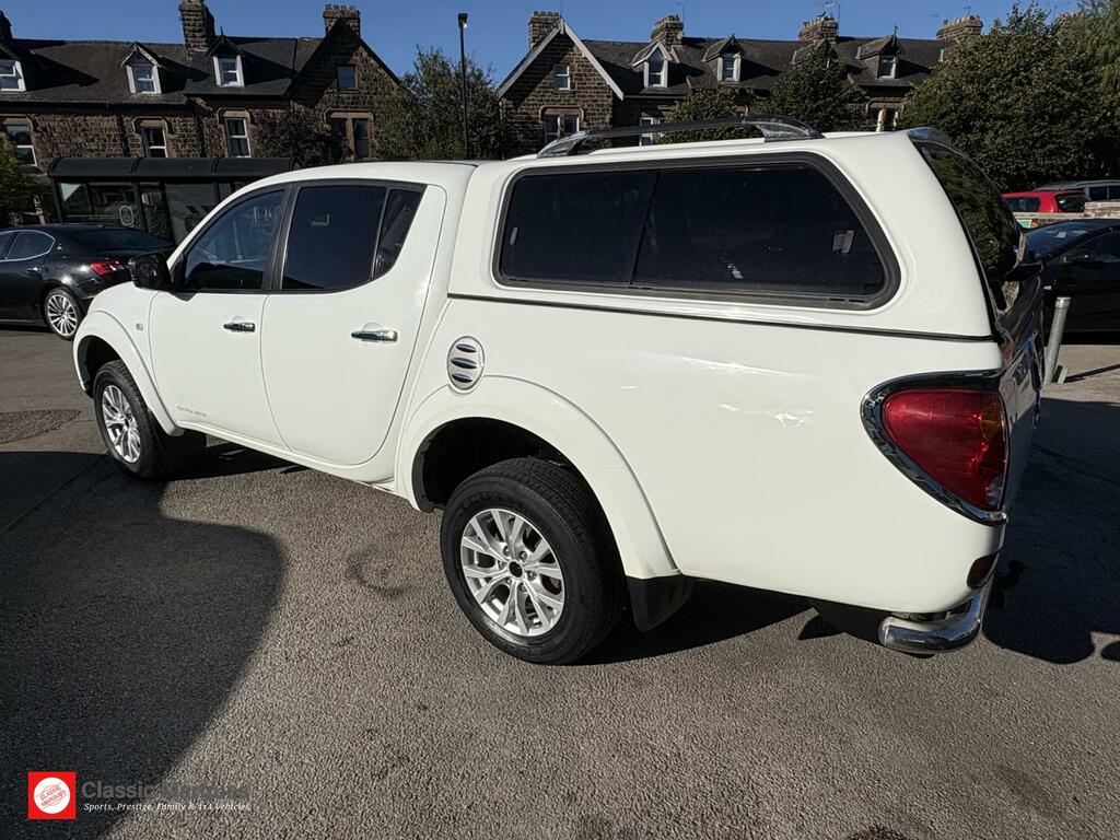 Mitsubishi L200 Di-d 4X4 Challenger No Grey #10