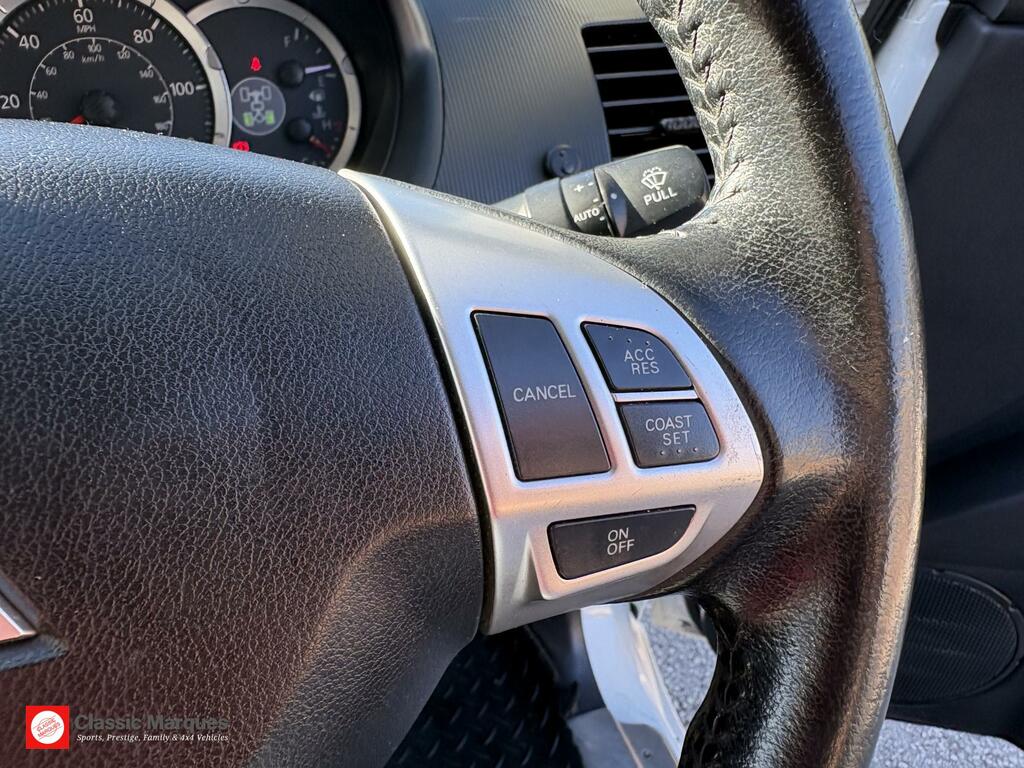 Mitsubishi L200 Di-d 4X4 Challenger No Grey #32