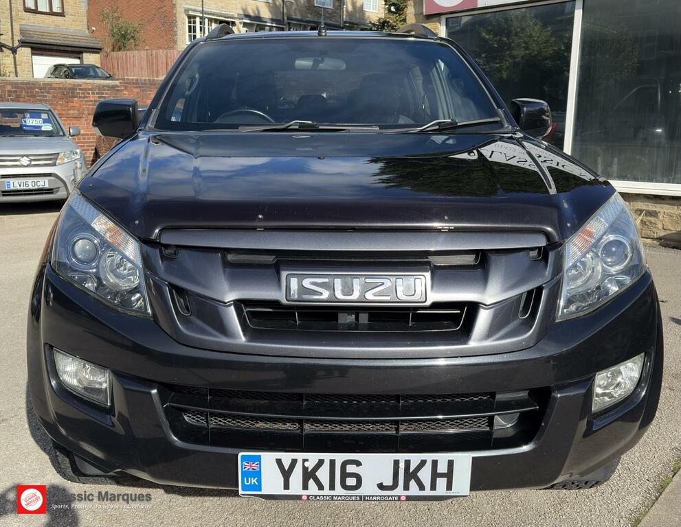 Isuzu D-Max Blade Black #5