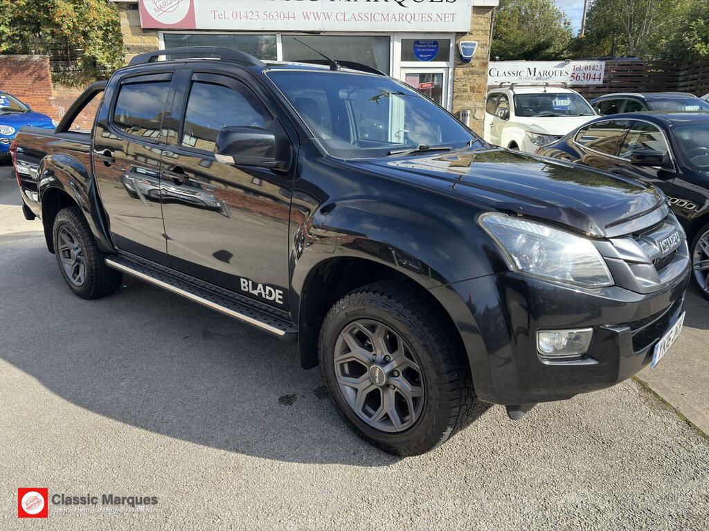 Isuzu D-Max Blade Black #6