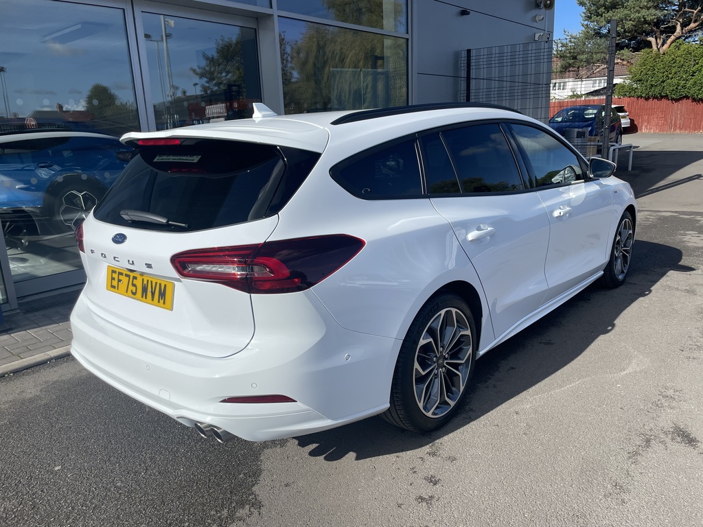Ford Focus 1.0 Ecoboost Hybrid Mhev 155 St-line X White #5