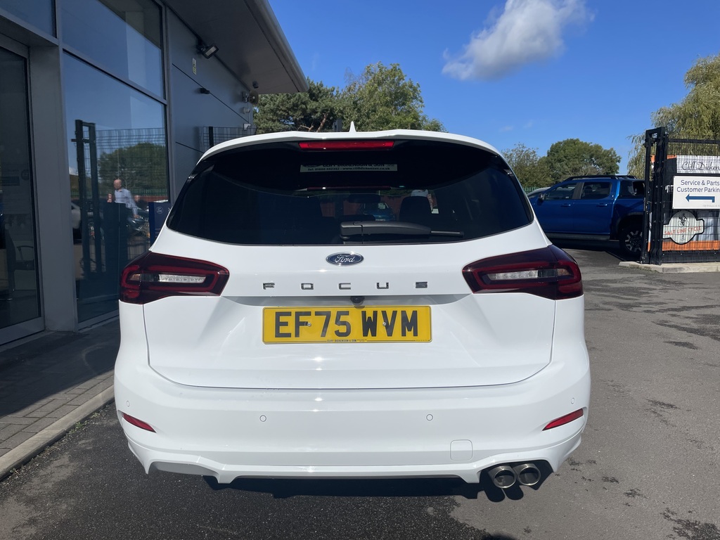 Ford Focus 1.0 Ecoboost Hybrid Mhev 155 St-line X White #4