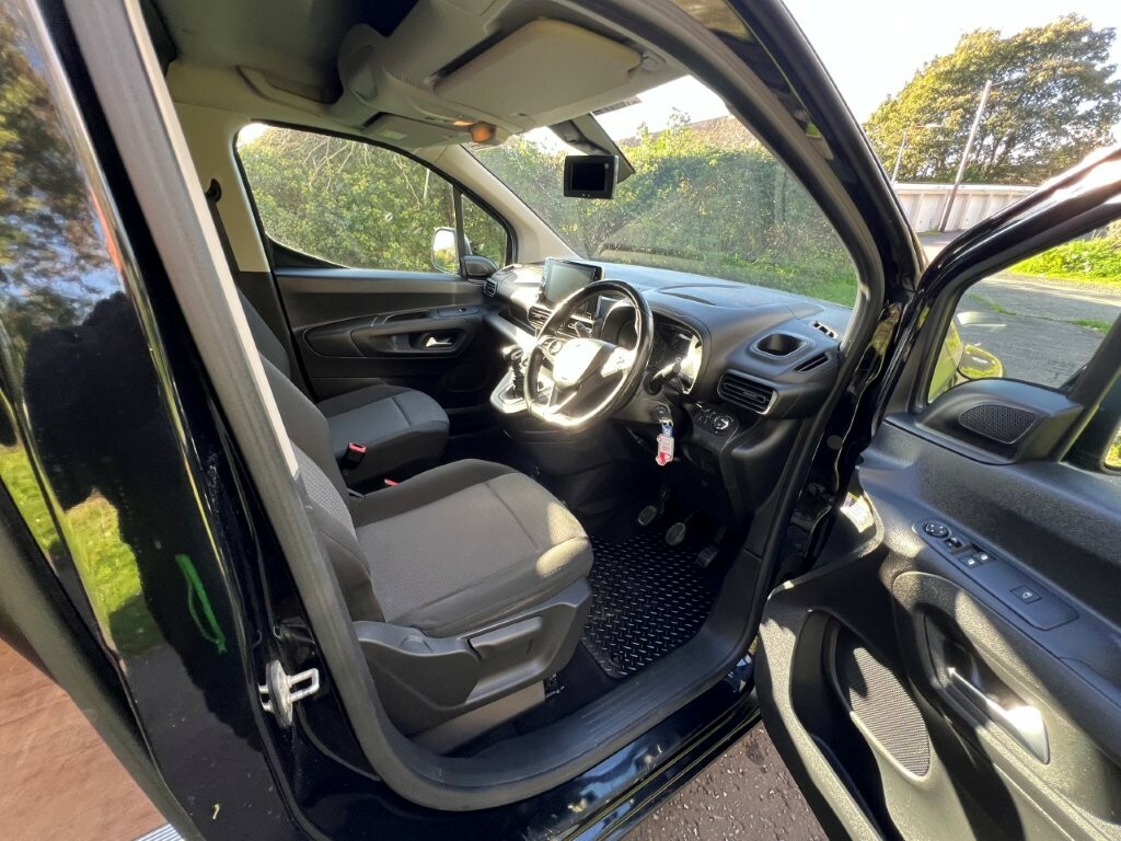 Vauxhall Combo 1.5 2300 Elite L2h1 Black #6