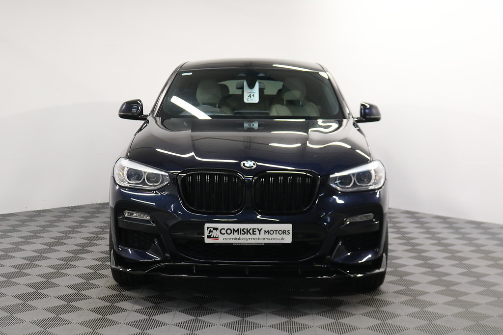 BMW X4 20D M Sport Black #2