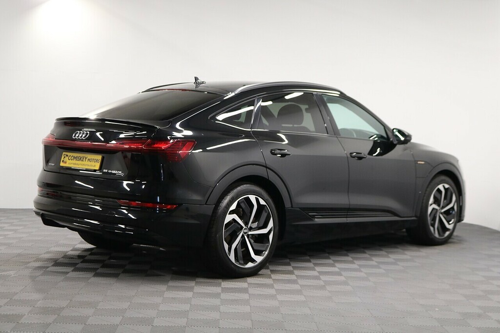 Audi E-tron Black Edition Black #6