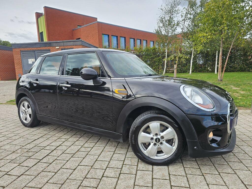 Mini Hatch 1.5 Cooper Euro 6 Ss Black