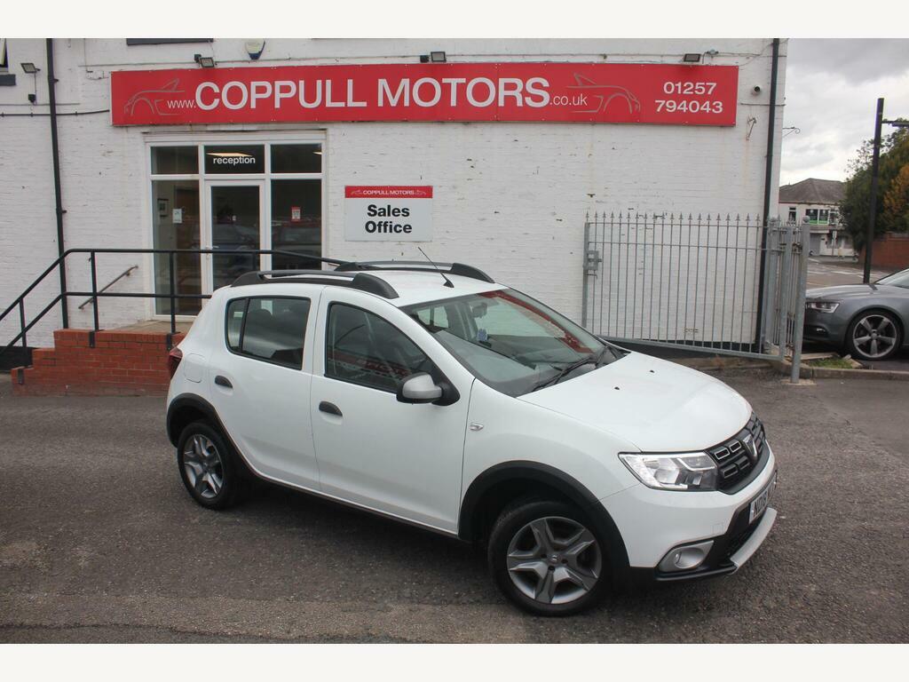 Dacia Sandero Stepway 0.9 Tce Essential Hatchback White