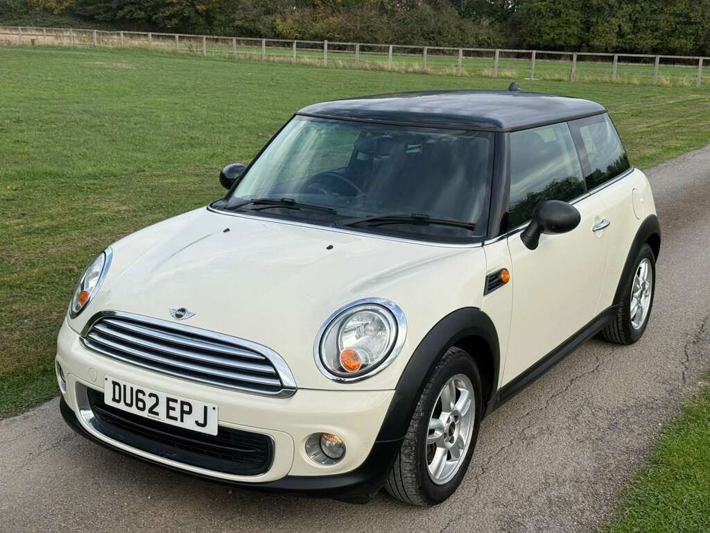 Mini Hatch 1.6 One White