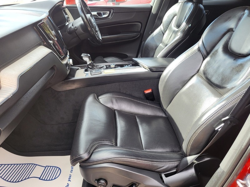 Volvo XC60 2.0 D4 Momentum Awd Silver #22