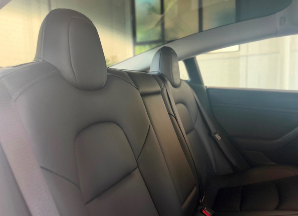 Tesla Model 3 Dual Motor Long Range Saloon 4 #3
