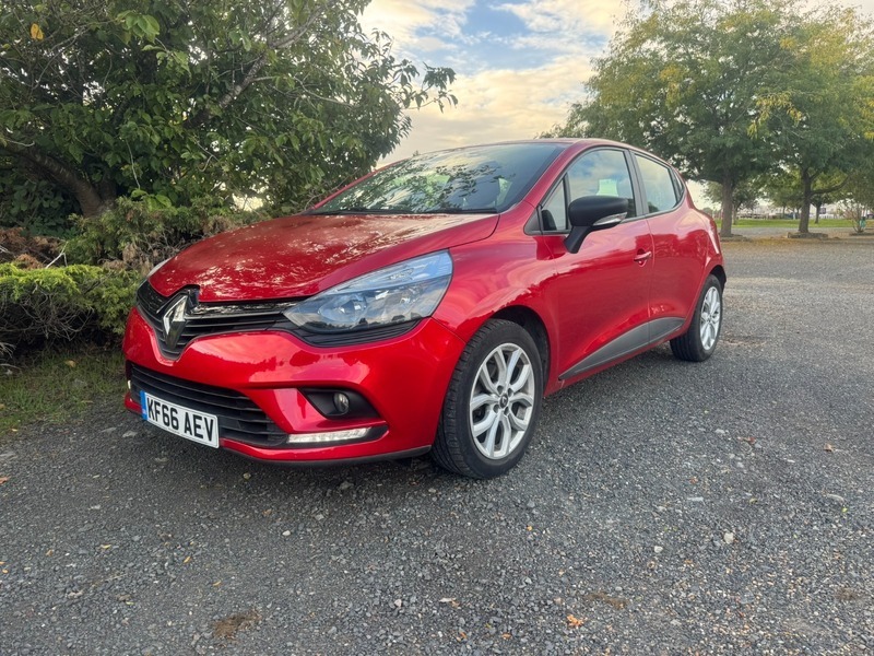 Renault Clio 1.2 16V Play Euro Red