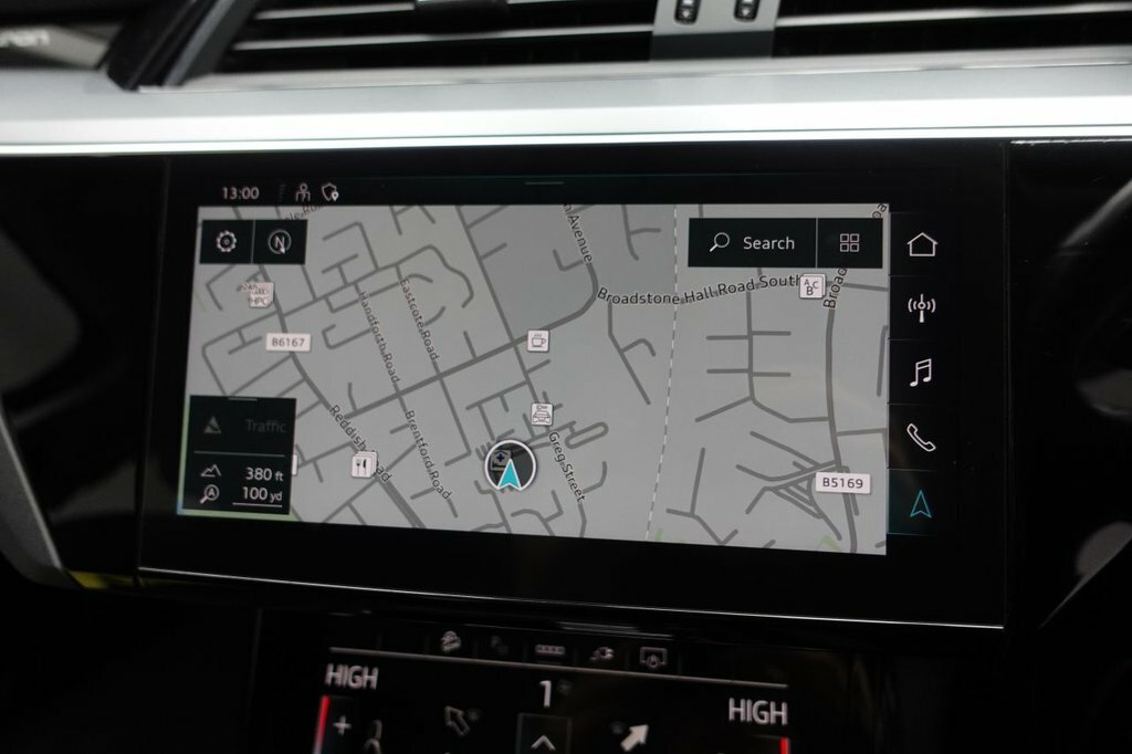 Audi E-tron Suv RJ22UKZ Grey #2
