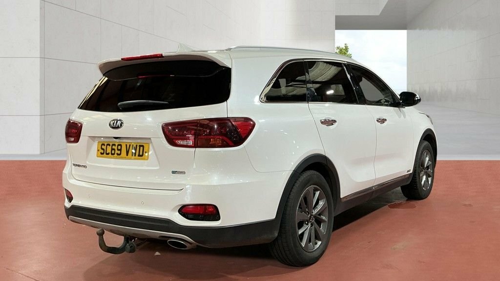 Kia Sorento 2.2L Kx-3 White #4