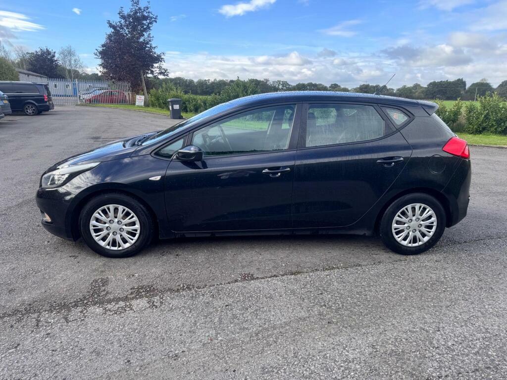 Kia Ceed 1.4 Crdi 1 Euro 5 Black #6