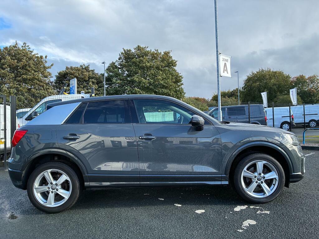 Audi Q2 Sport Grey #6