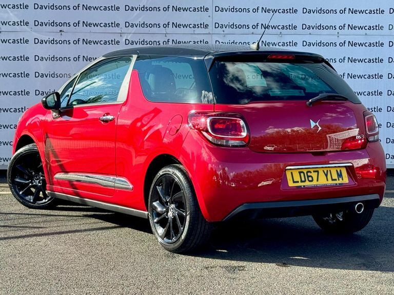 DS DS 3 1.2 Puretech Connected Chic Hatchback M LD67YLM Red #4