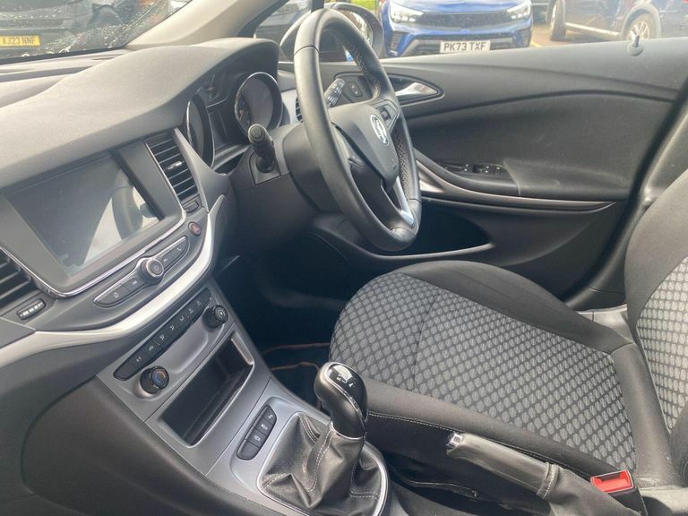 Vauxhall Astra 1.2 Turbo Business Edition Nav Sports Tourer P Red #3