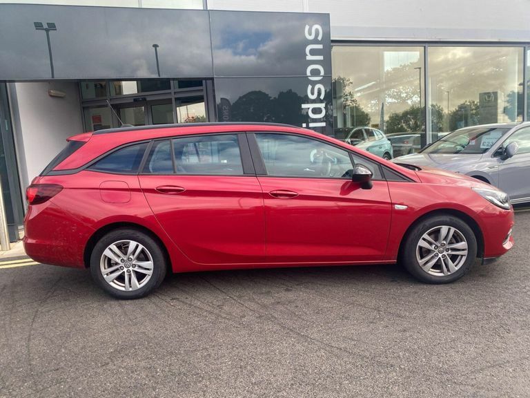 Vauxhall Astra 1.2 Turbo Business Edition Nav Sports Tourer P Red #2