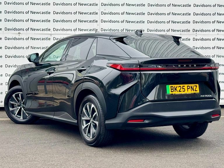 Lexus RZ 300E 71.4Kwh Premium Plus Suv 2 Black #4