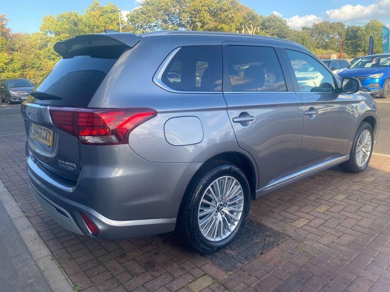 Mitsubishi Outlander 2.4H Twinmotor 13.8Kwh 4H Suv Plug-in H Grey #2