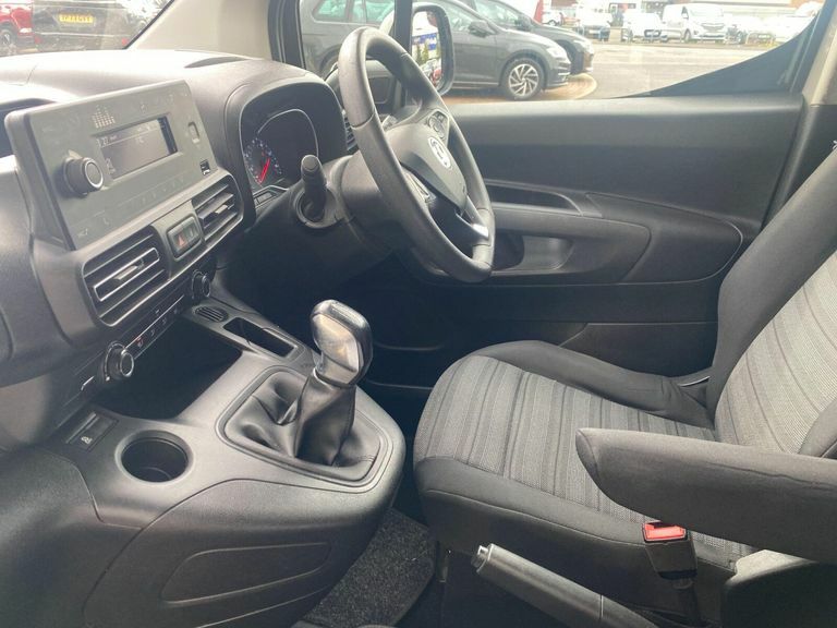 Vauxhall Combo Life 1.5 Turbo D Blueinjection Energy XL Mpv Grey #4
