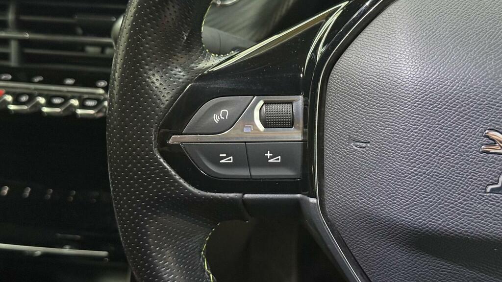 Peugeot e-2008 50Kwh Active Black #27