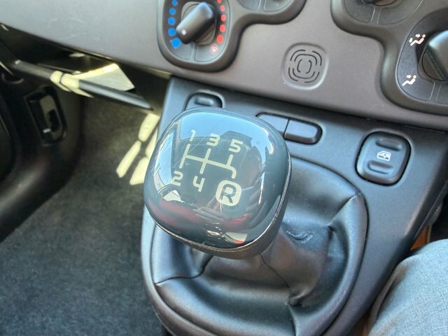 Fiat Panda 1.2 Pop Hatchback Euro 5 69 Bhp White #3