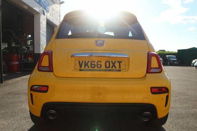 Abarth 595 1.4 T-jet Hatchback Euro 6 145 Yellow #2