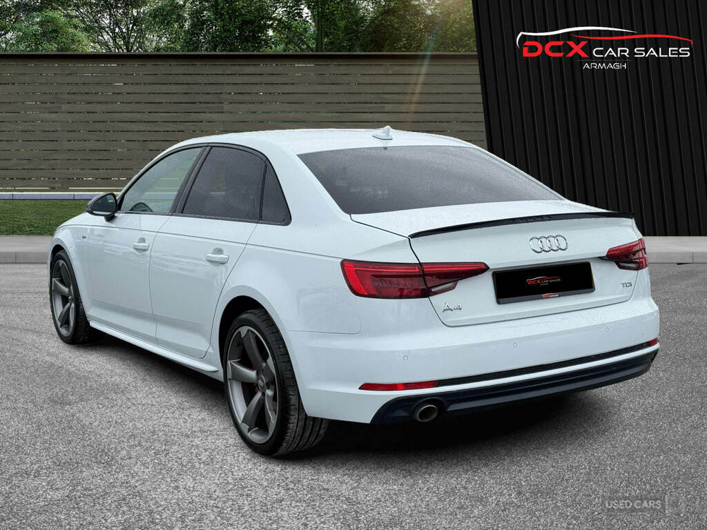 Audi A4 2.0 Tdi Ultra Sport White #6