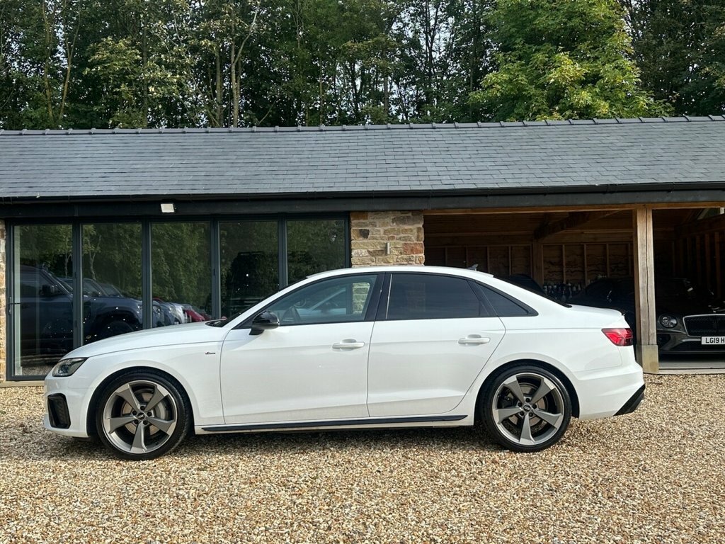 Audi A4 2L Black Edition White #5