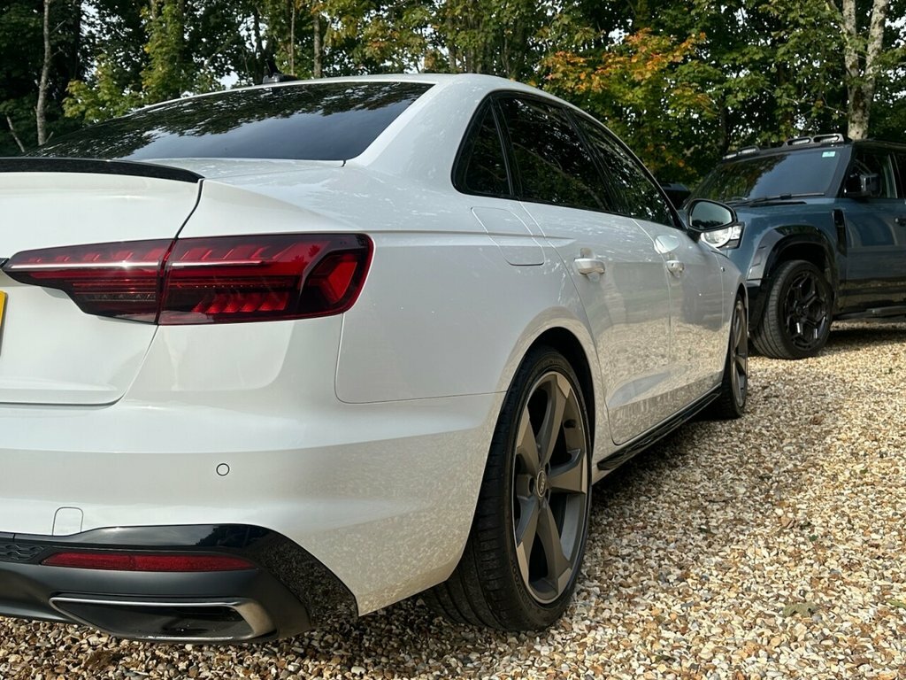 Audi A4 2L Black Edition White #3