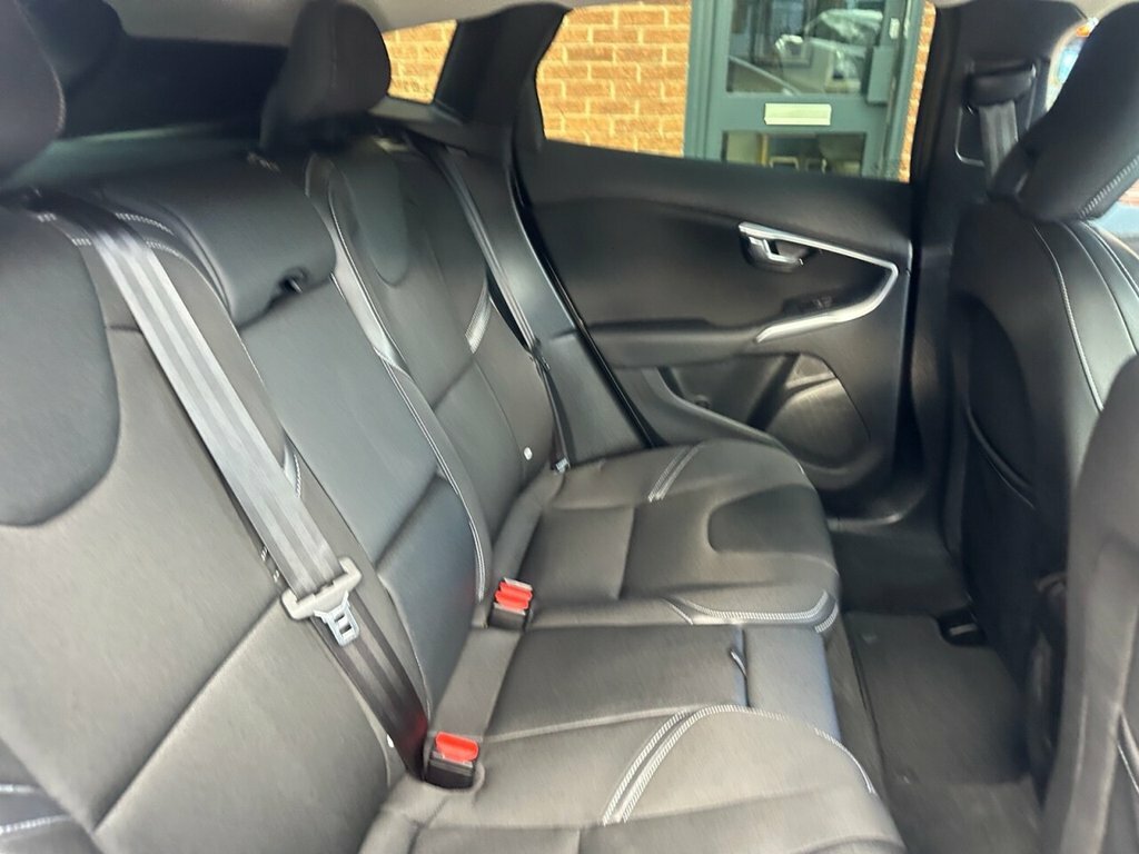 Volvo V40 2L Momentum Nav Plus Grey #6