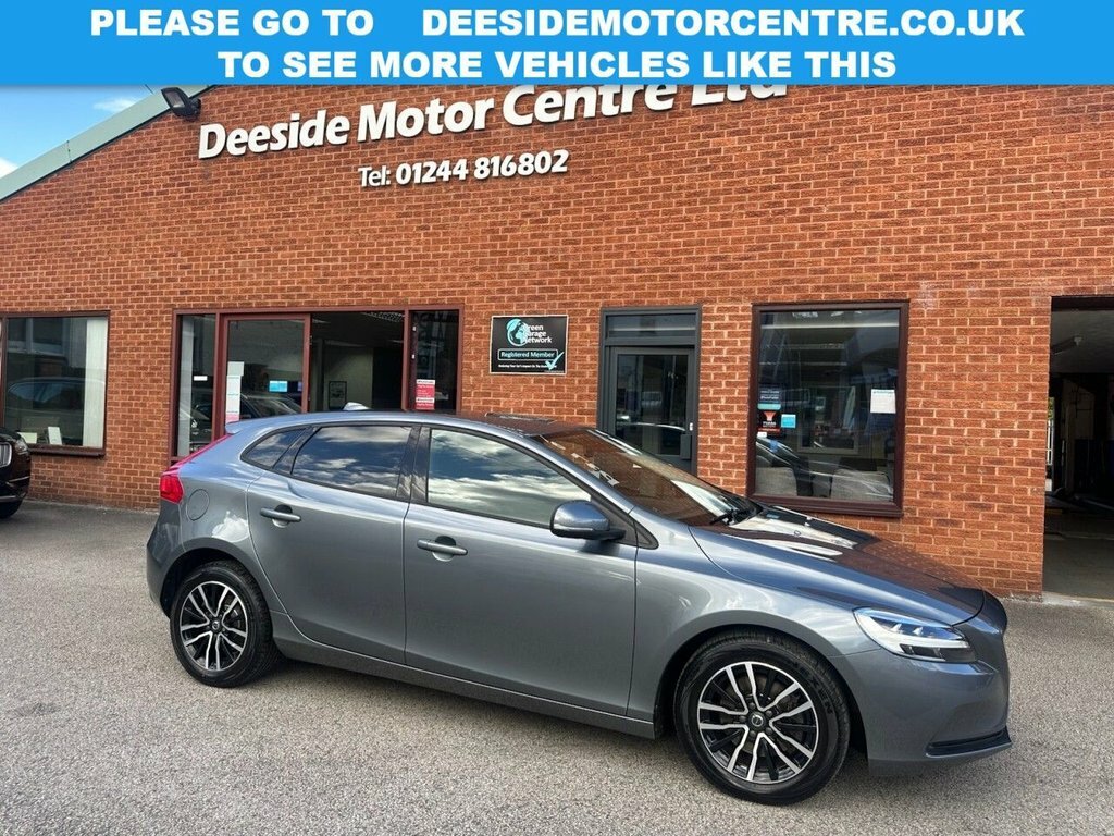 Volvo V40 2L Momentum Nav Plus Grey