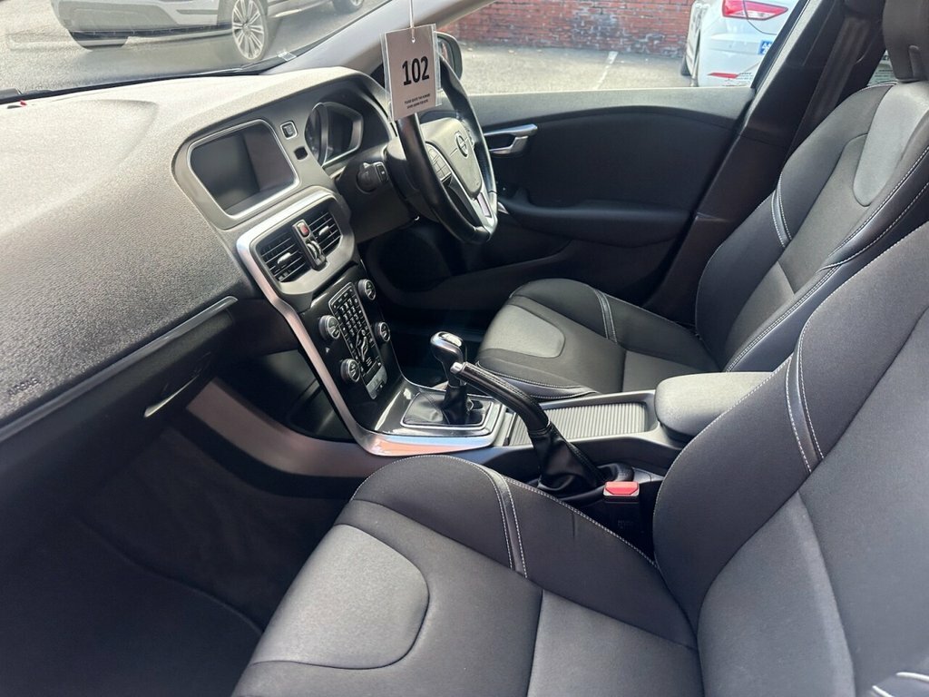 Volvo V40 2L Momentum Nav Plus Grey #5