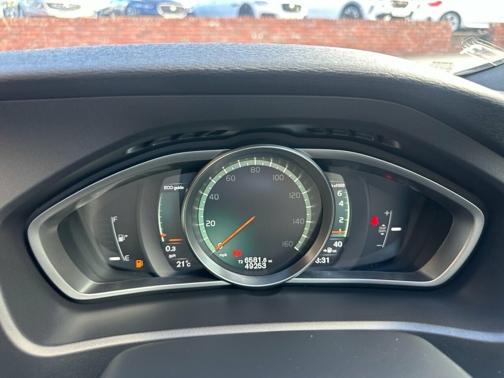 Volvo V40 2L R-design Edition Silver #6