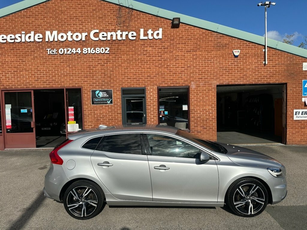 Volvo V40 2L R-design Edition Silver #2