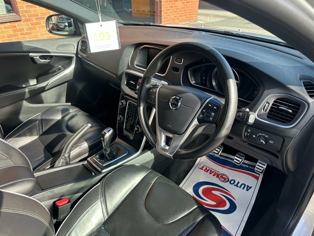 Volvo V40 2L R-design Edition Silver #3