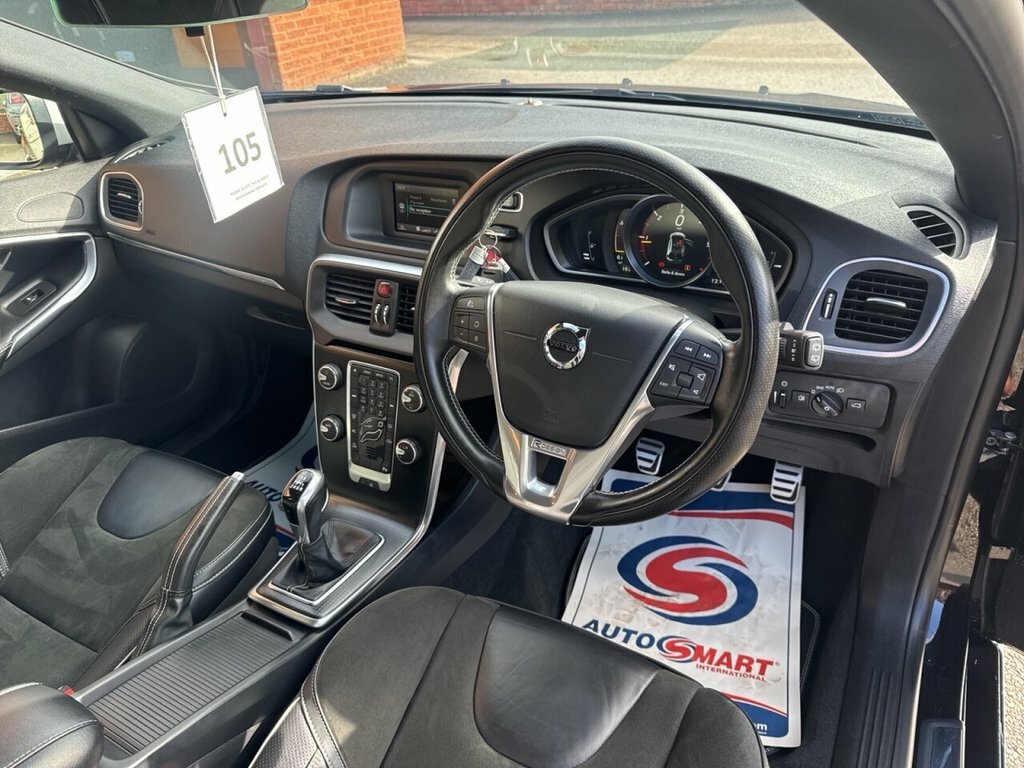 Volvo V40 2L R-design Black #4