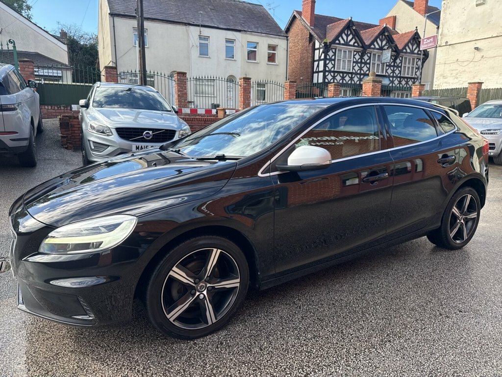 Volvo V40 2L R-design Black #2